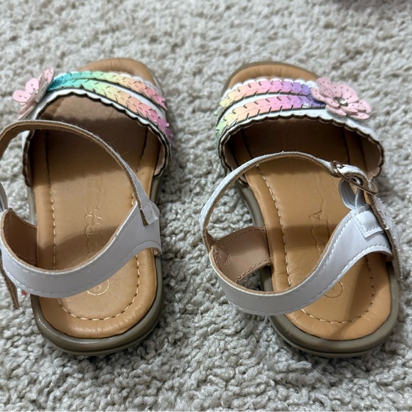 White and Pink Braided Sandals with Flower Embellishments - Picture 4 of 7